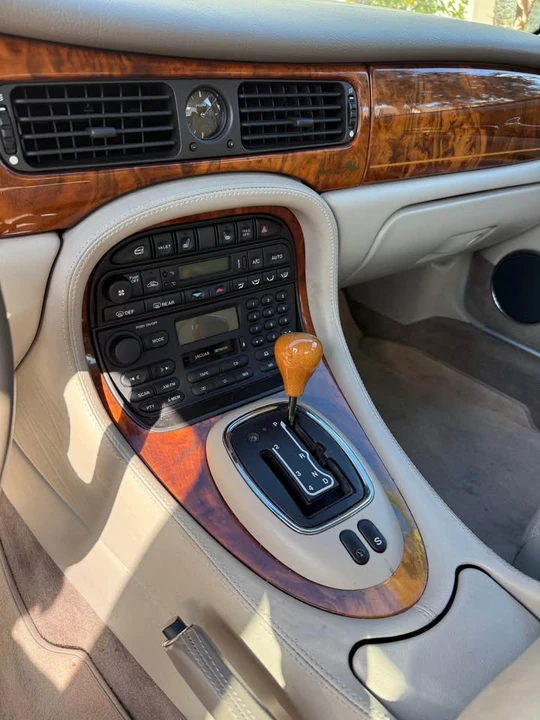1998 Jaguar X308 XJ - Image 15 of 15
