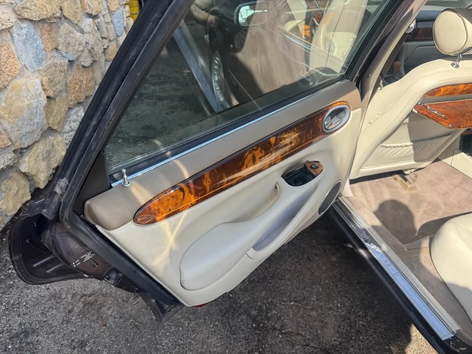 1998 Jaguar X308 XJ - Image 19 of 20