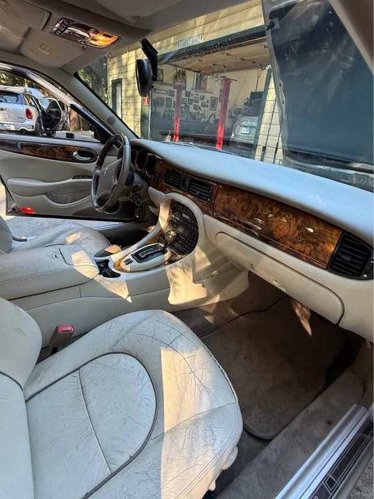 1998 Jaguar X308 XJ - Image 11 of 13