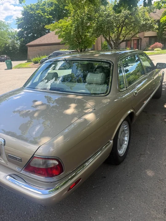 1998 Jaguar X308 XJ - Image 3 of 16