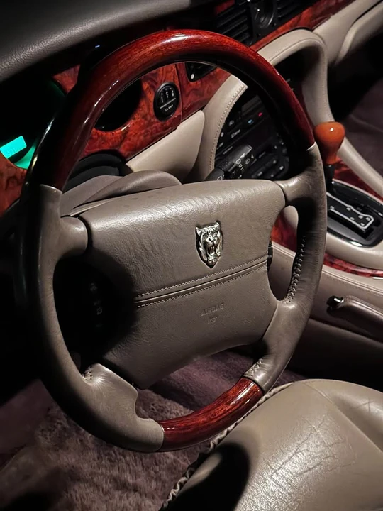 1998 Jaguar X308 XJ - Image 15 of 16