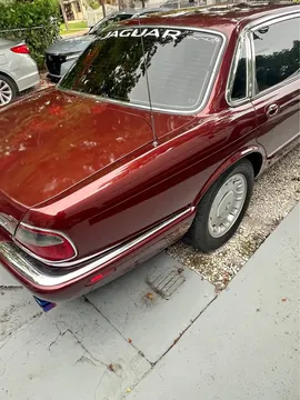 1998 Jaguar XJ Vanden Plas Sedan 4D