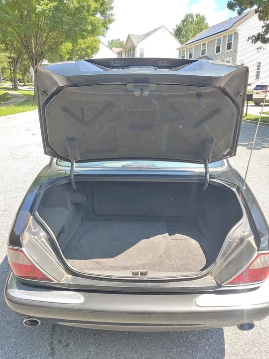 1998 Jaguar X308 XJ - Image 11 of 17