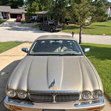 1998 Jaguar XJ Vanden Plas Sedan 4D
