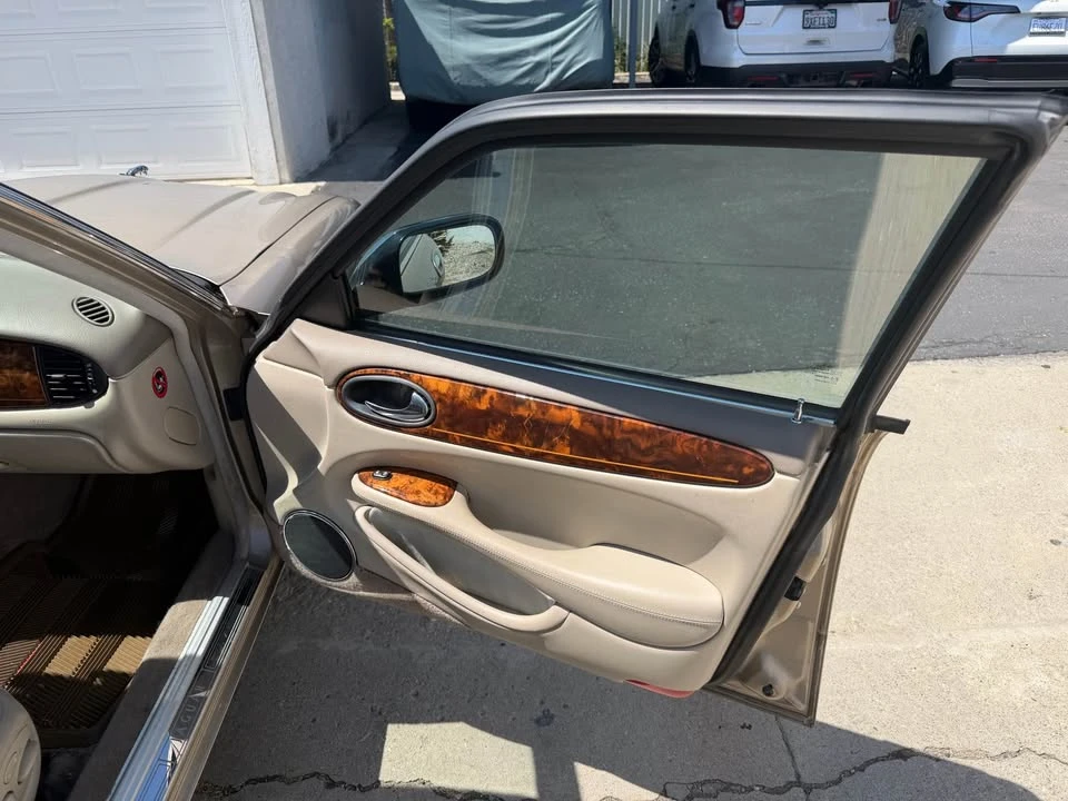 1998 Jaguar X308 XJ - Image 13 of 14