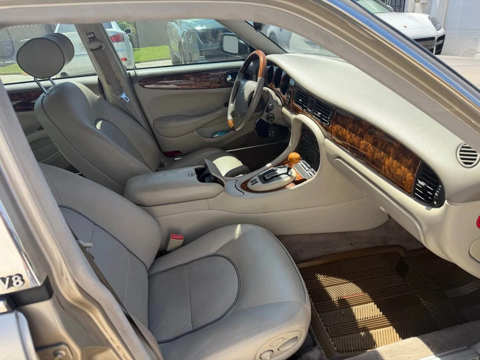 1998 Jaguar X308 XJ - Image 6 of 14