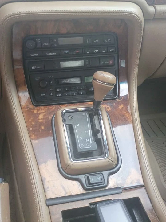 1998 Jaguar X308 XJ - Image 8 of 10