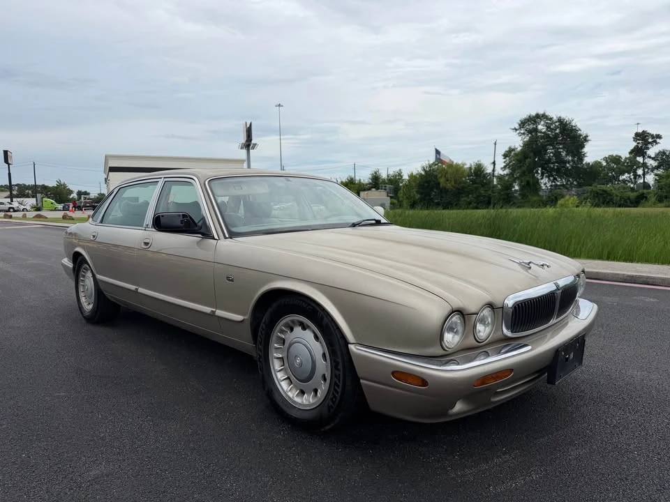 1998 Jaguar X308 XJ - Image 2 of 14