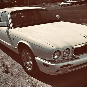 1998 Jaguar XJ XJ8 L Sedan 4D