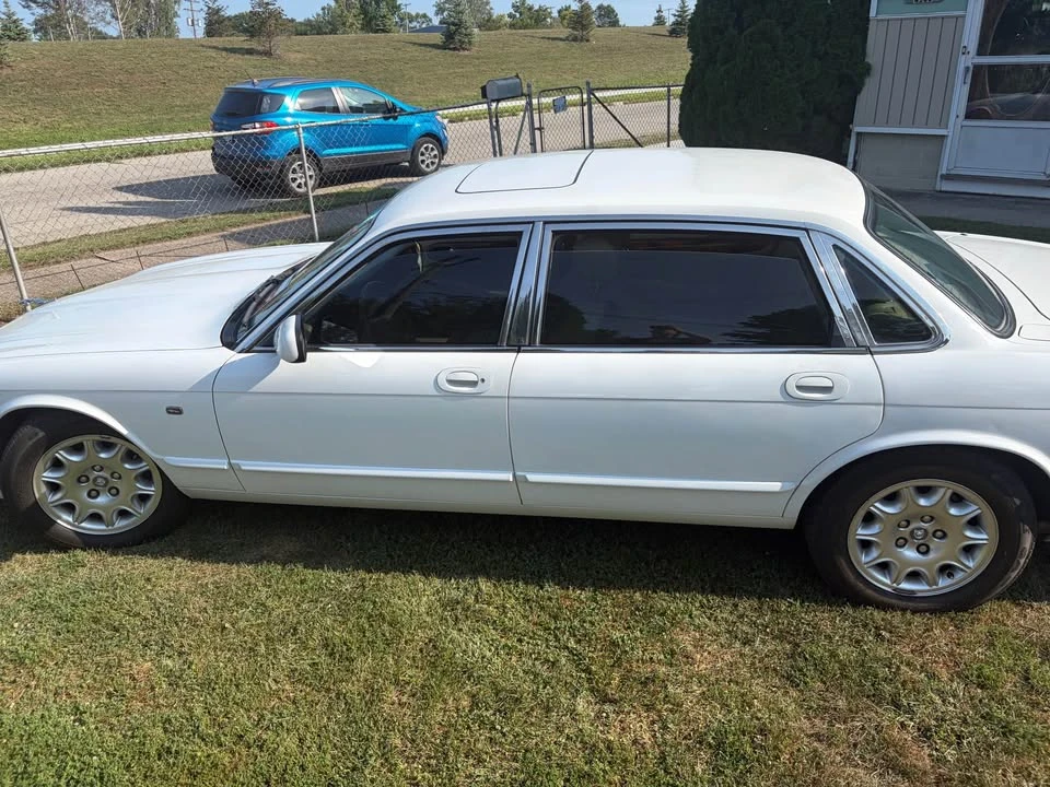 1998 Jaguar X308 XJ - Image 2 of 7