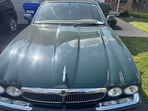 1998 Jaguar XJ XJ8 L Sedan 4D