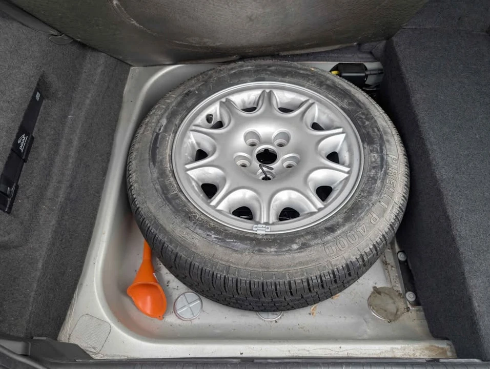 1998 Jaguar X308 XJ - Image 13 of 14