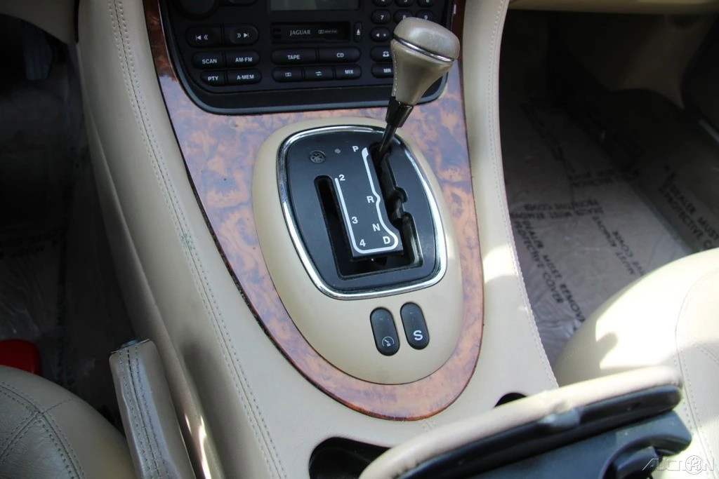 1998 Jaguar X308 XJ - Image 18 of 21
