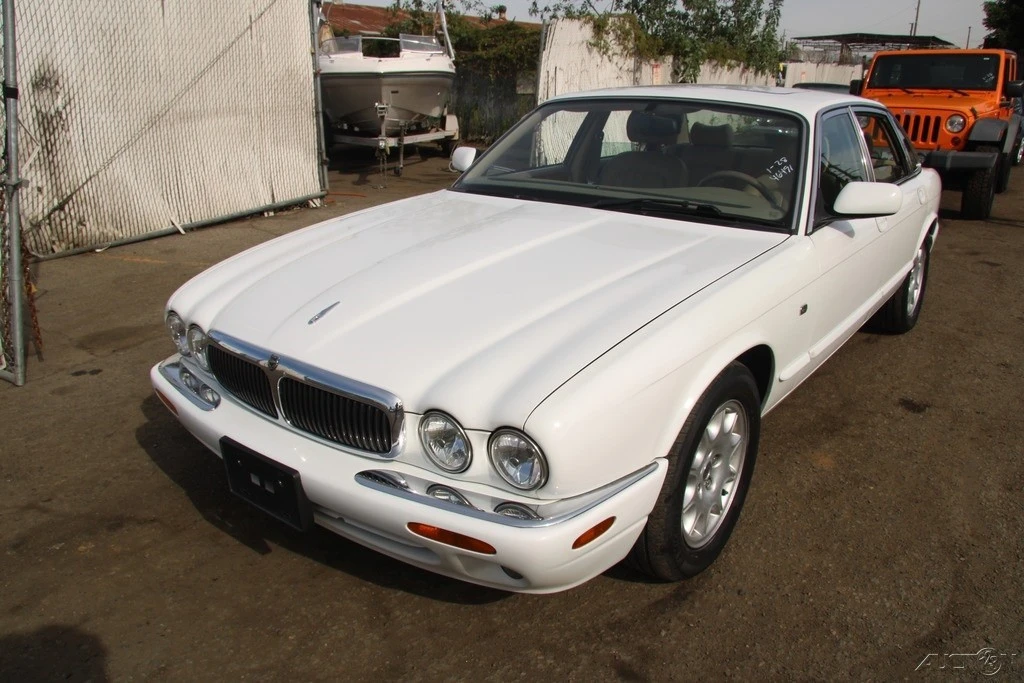 1998 Jaguar X308 XJ - Image 2 of 21