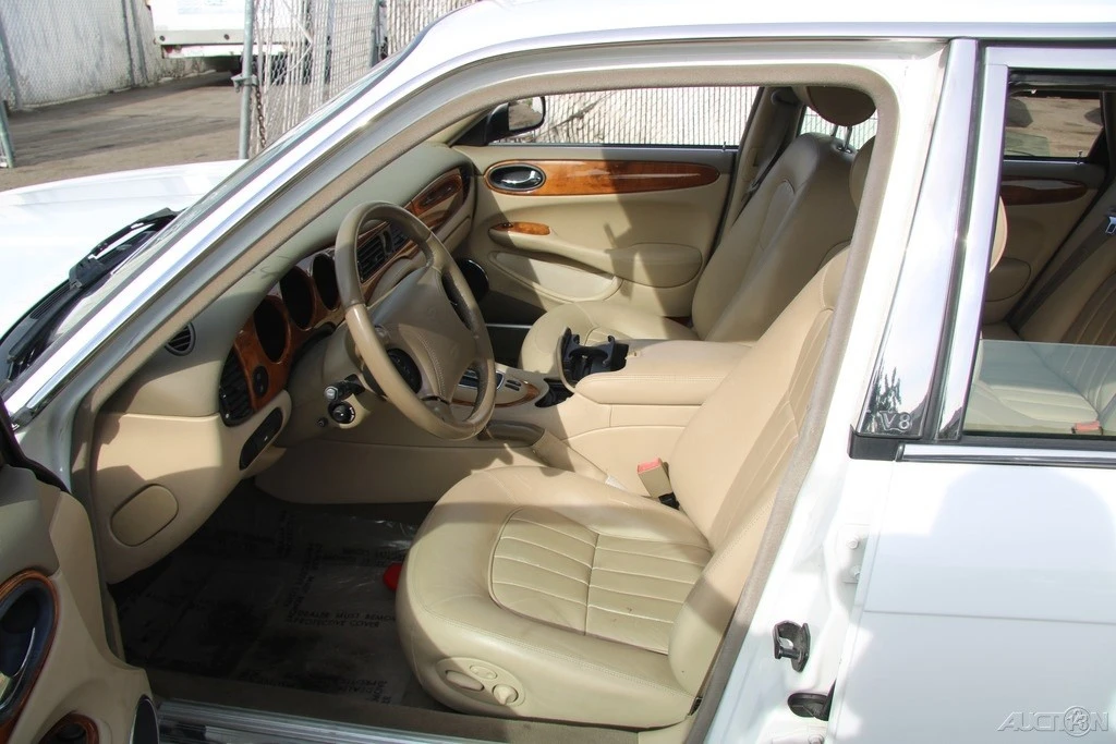 1998 Jaguar X308 XJ - Image 12 of 21