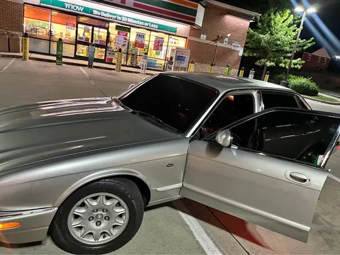 1998 Jaguar XJ XJ8 Sedan 4D