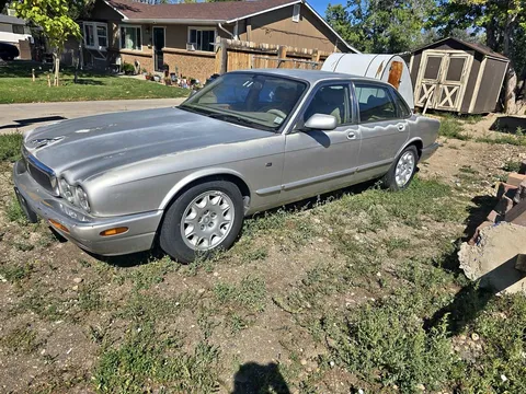1998 Jaguar XJ XJ8 Sedan 4D
