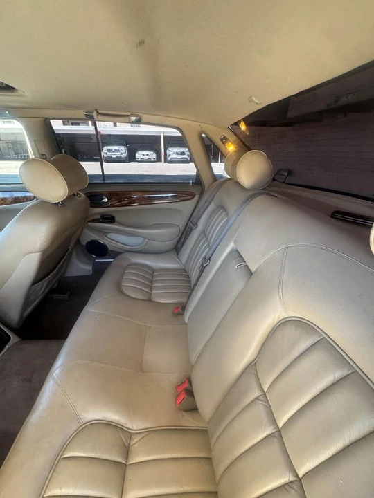 1998 Jaguar X308 XJ - Image 11 of 12