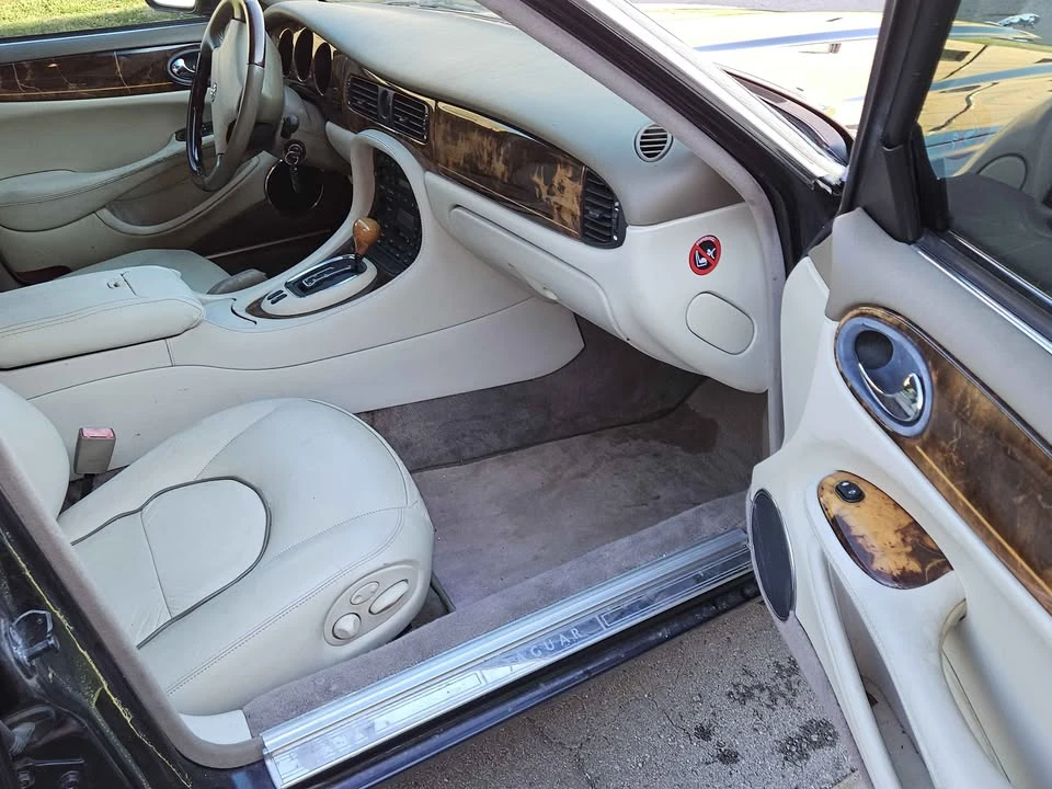 1998 Jaguar X308 XJ - Image 8 of 10