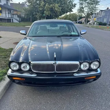 1998 Jaguar XJ XJ8 Vanden Plas Sedan 4D