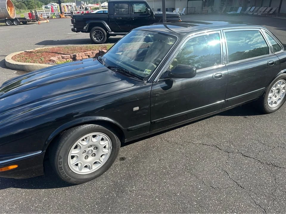 1998 Jaguar X308 XJ - Image 2 of 16