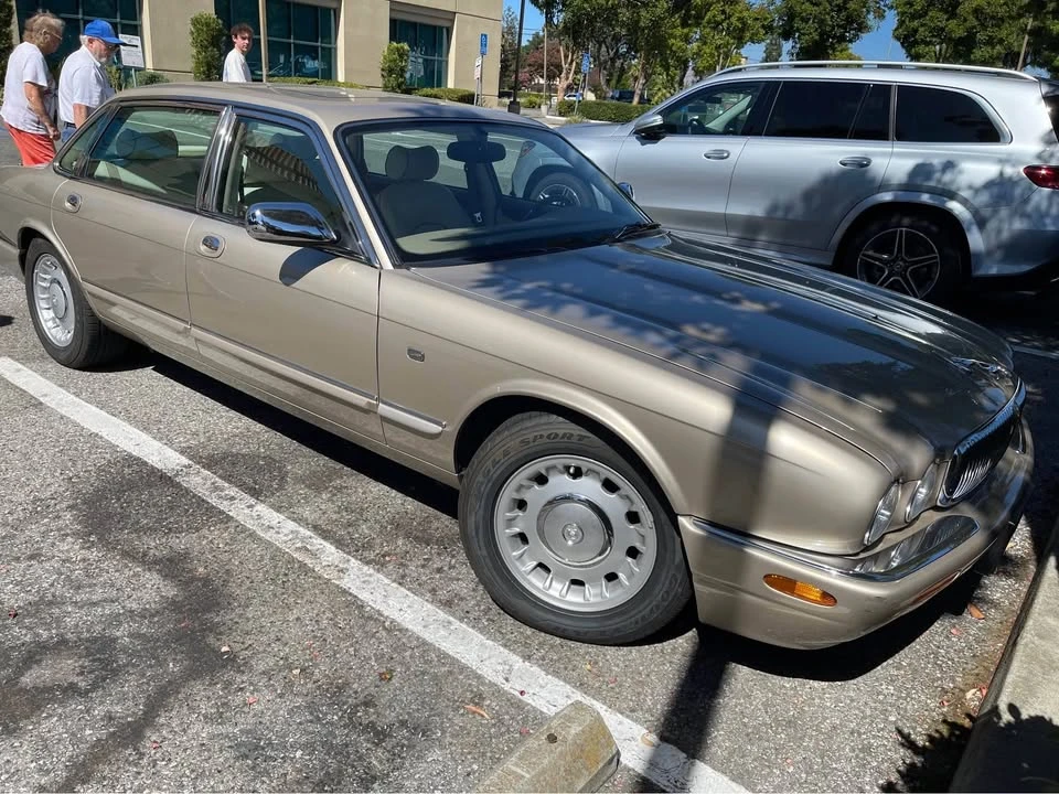 1998 Jaguar X308 XJ - Image 2 of 14