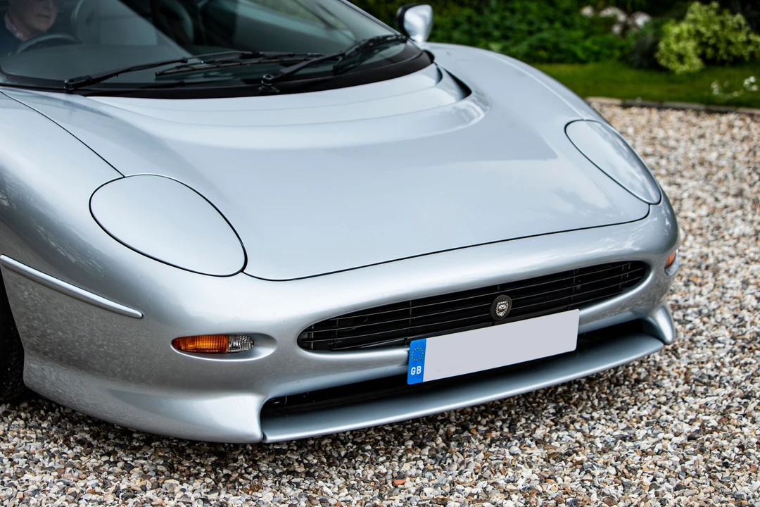 1998 Jaguar XJ220 - Image 10 of 31