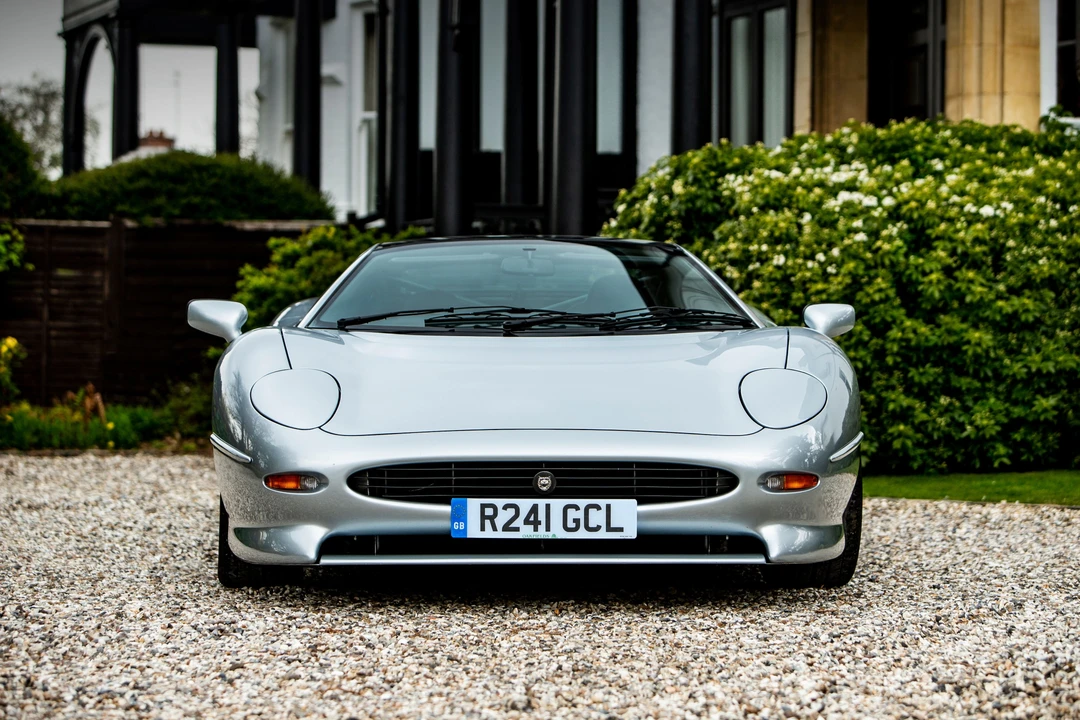 1998 Jaguar XJ220 - Image 13 of 31