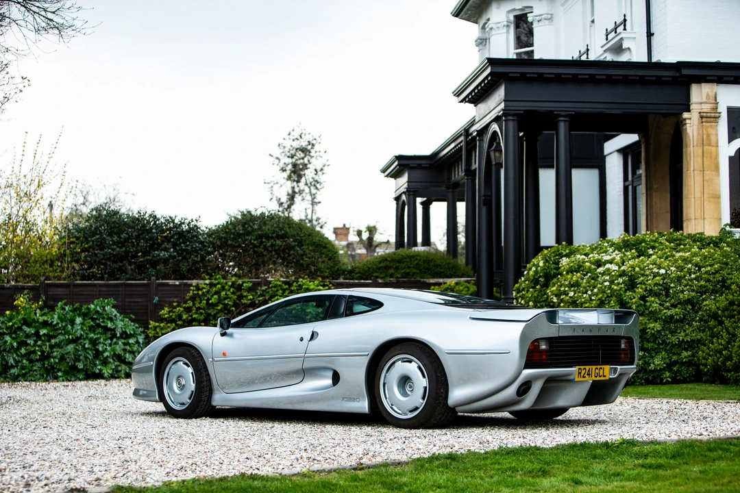 1998 Jaguar XJ220 - Image 7 of 31