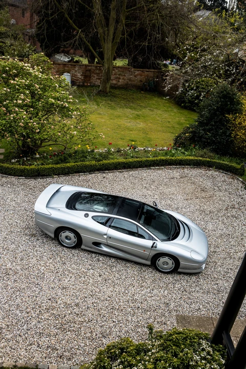 1998 Jaguar XJ220 - Image 15 of 31