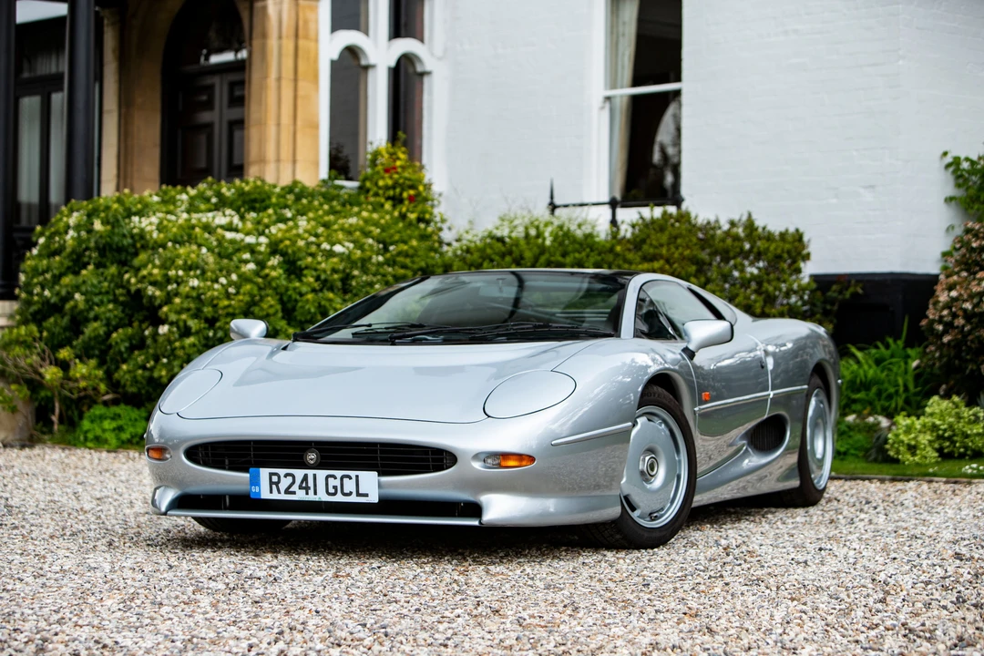 1998 Jaguar XJ220 - Image 9 of 31