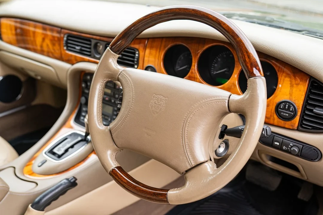 1998 Jaguar X308 XJ - Image 5 of 30