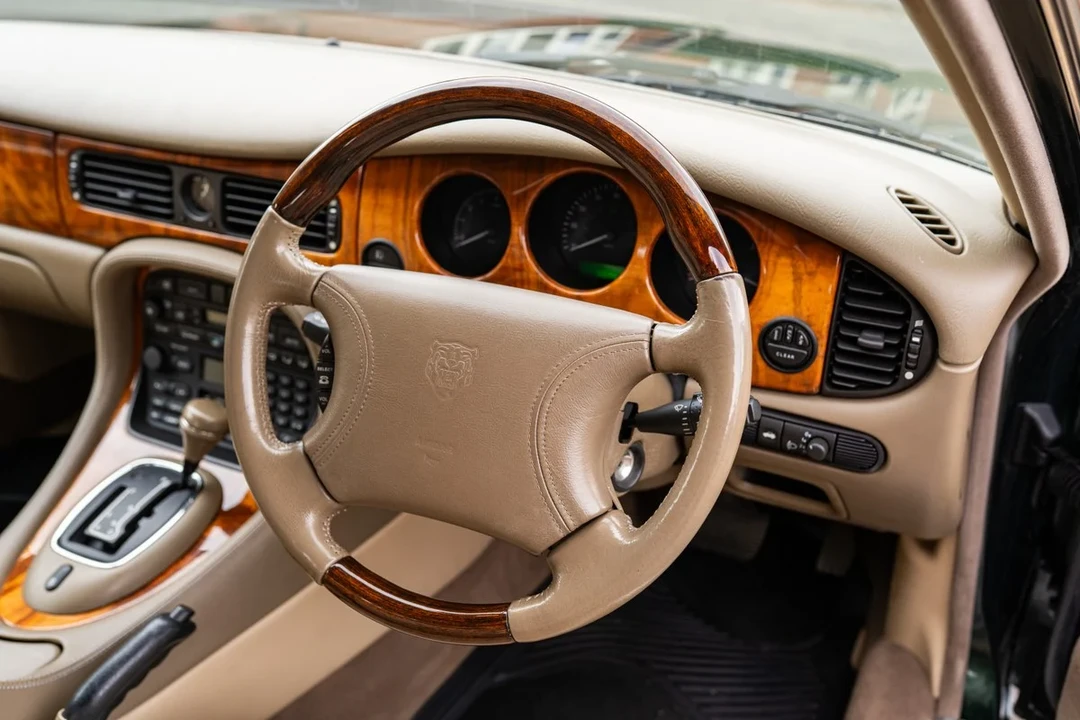 1998 Jaguar X308 XJ - Image 29 of 30
