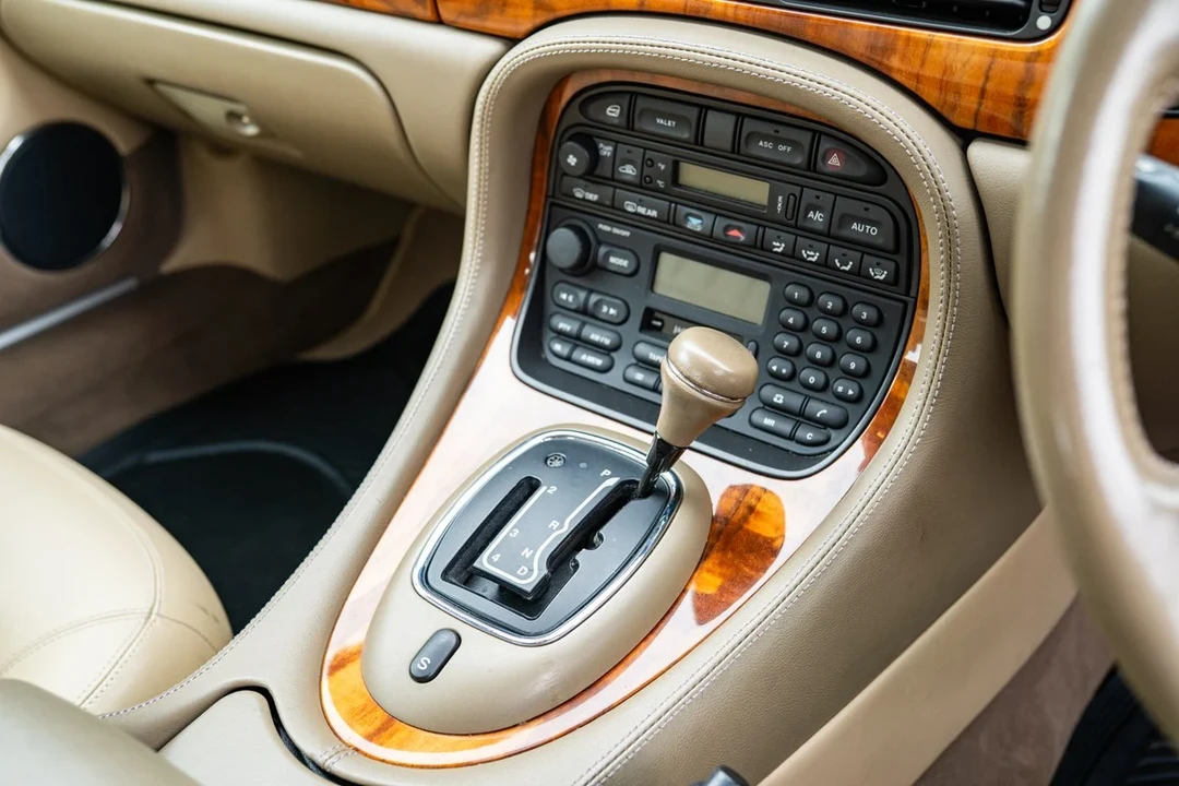 1998 Jaguar X308 XJ - Image 20 of 30