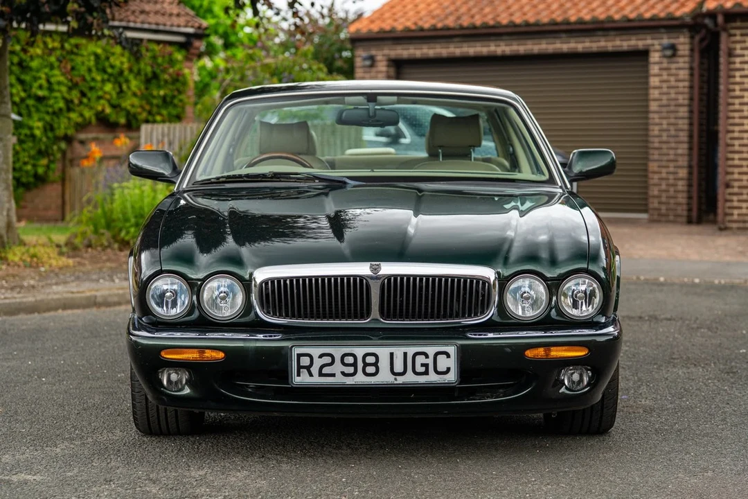 1998 Jaguar X308 XJ - Image 2 of 30