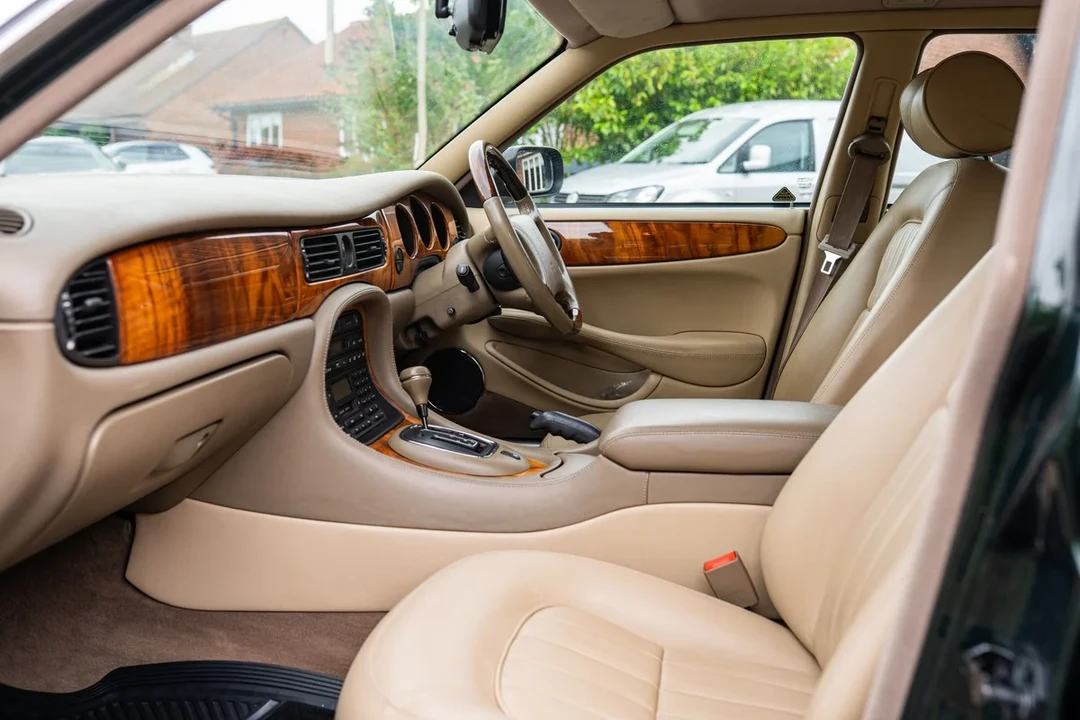 1998 Jaguar X308 XJ - Image 30 of 30