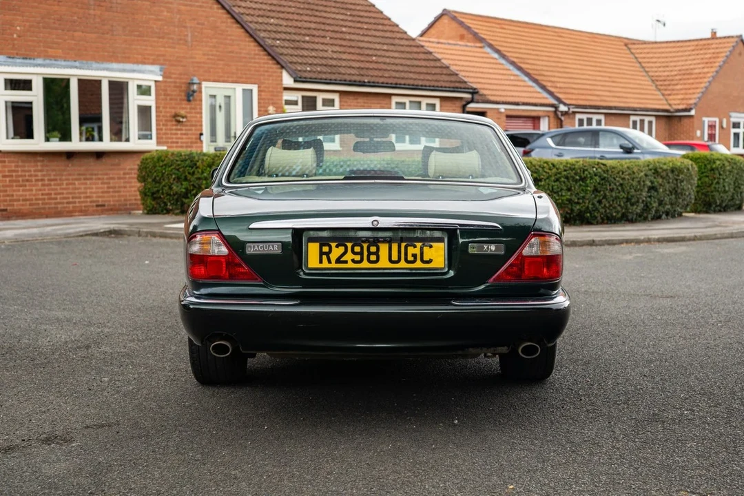1998 Jaguar X308 XJ - Image 10 of 30