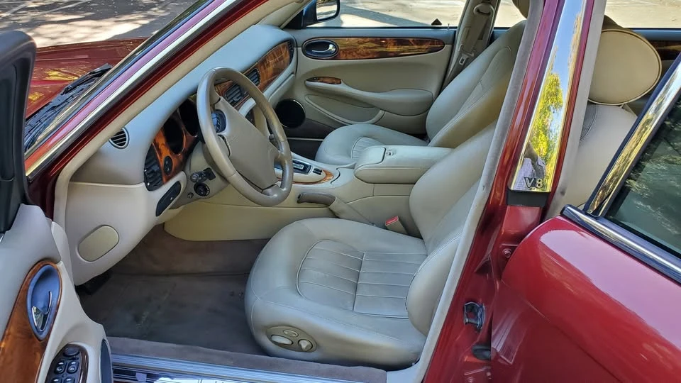 1998 Jaguar X308 XJ - Image 8 of 17