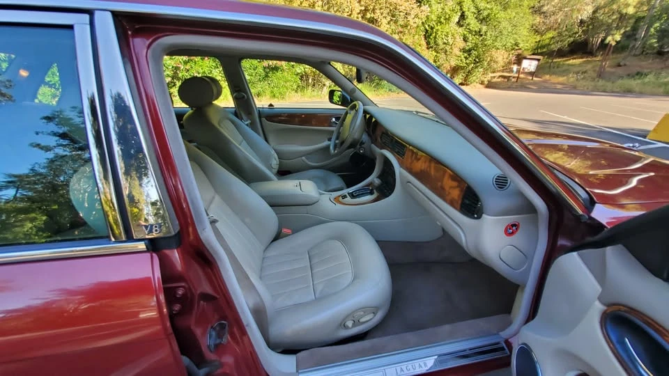1998 Jaguar X308 XJ - Image 11 of 17