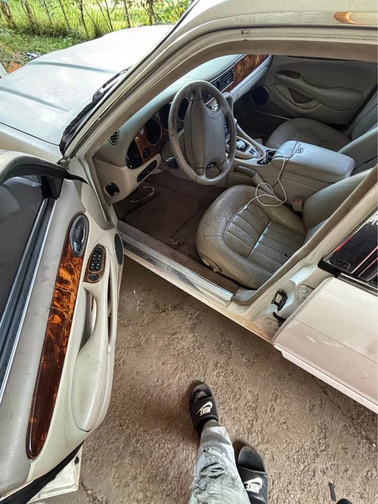 1998 Jaguar X308 XJ - Image 3 of 6