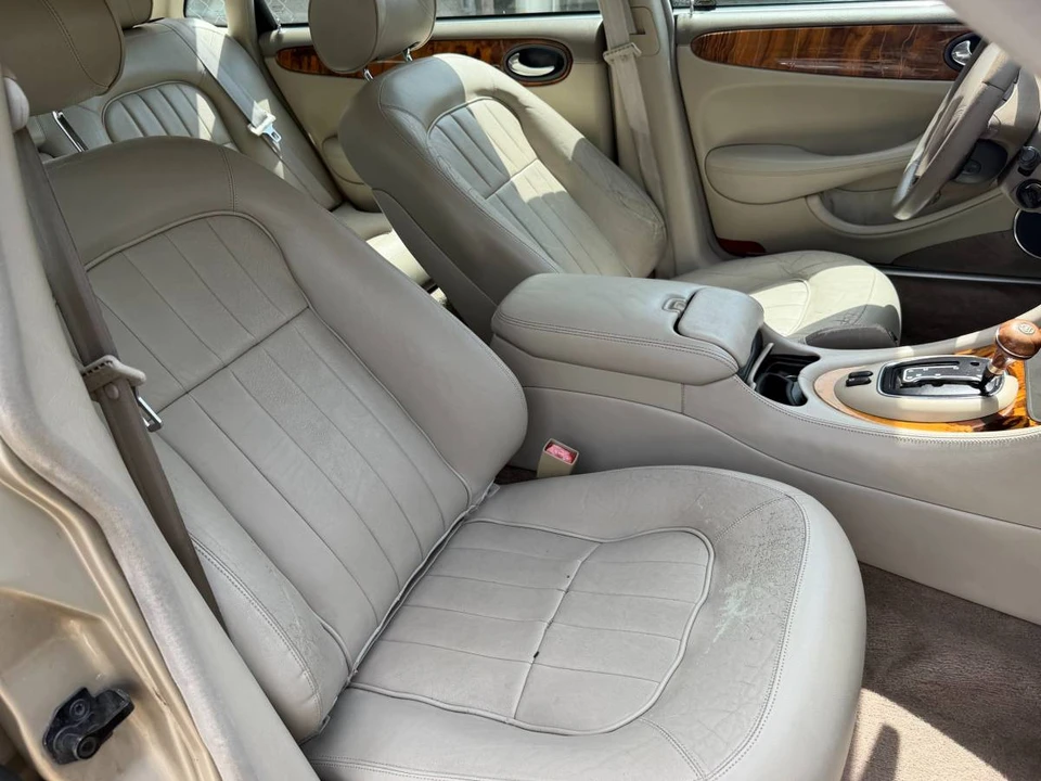1998 Jaguar X308 XJ - Image 9 of 11