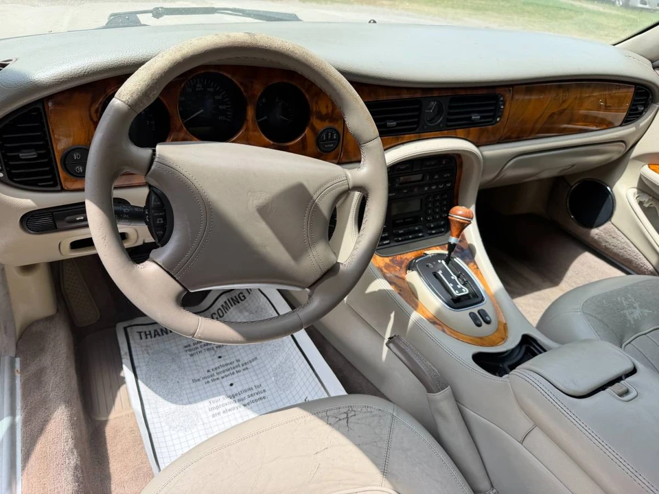 1998 Jaguar X308 XJ - Image 8 of 11