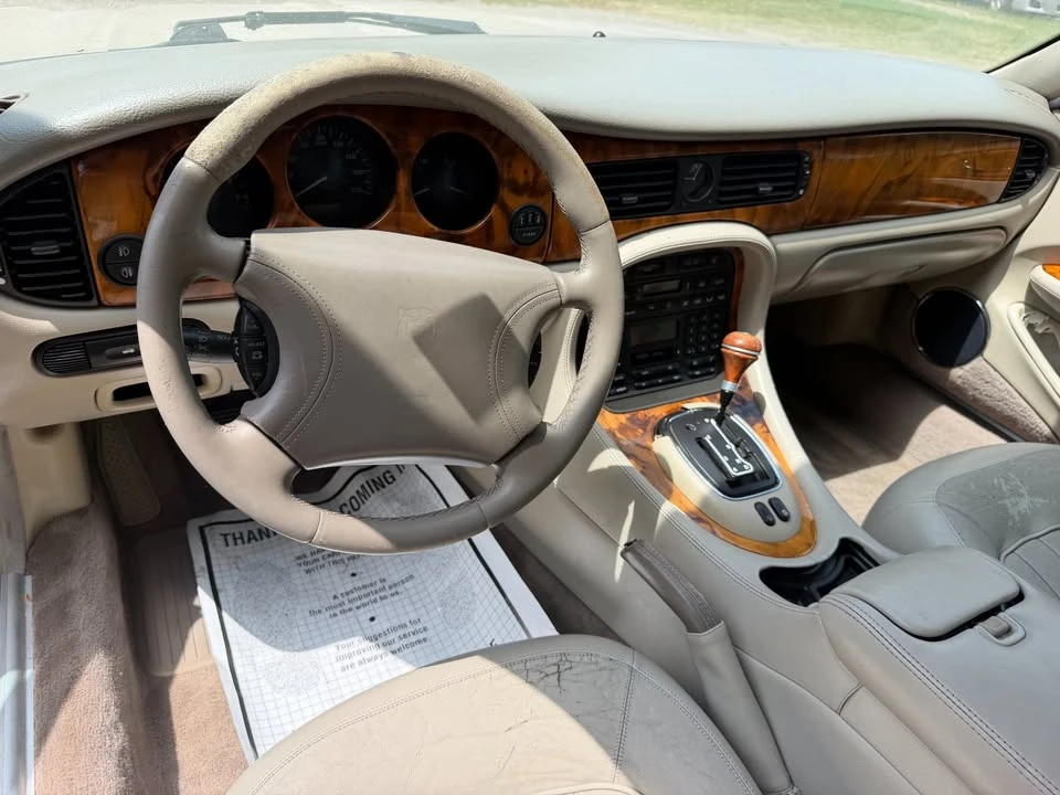 1998 Jaguar X308 XJ - Image 8 of 11