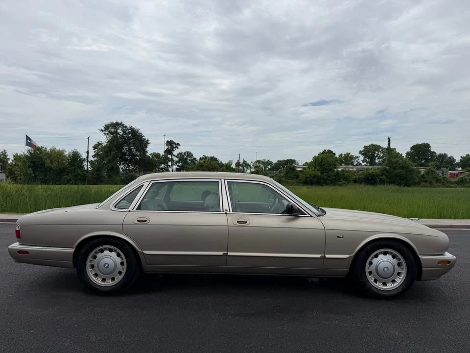 1998 Jaguar X308 XJ - Image 6 of 11