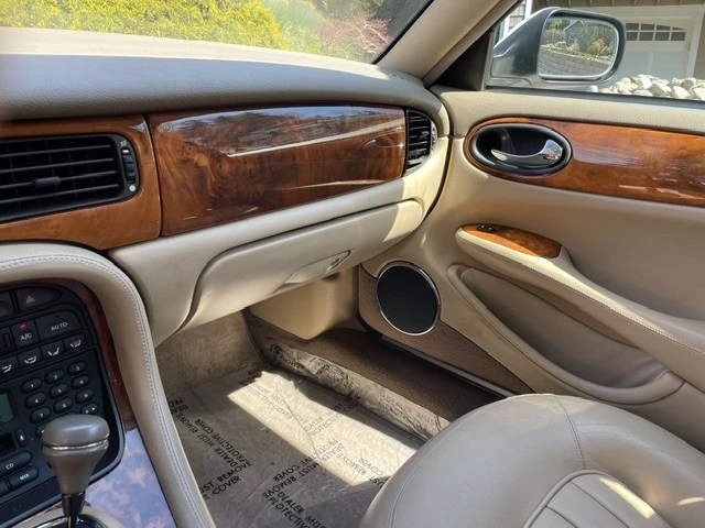 1998 Jaguar X308 XJ - Image 12 of 13