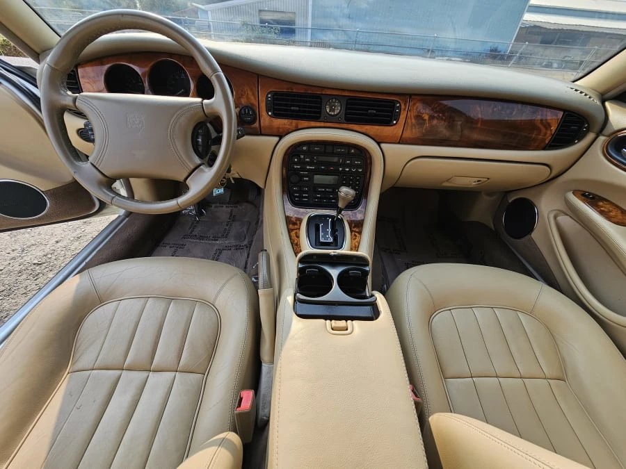 1998 Jaguar X308 XJ - Image 9 of 11