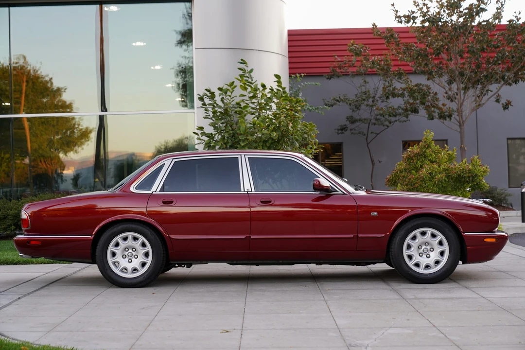 1998 Jaguar X308 XJ - Image 13 of 31