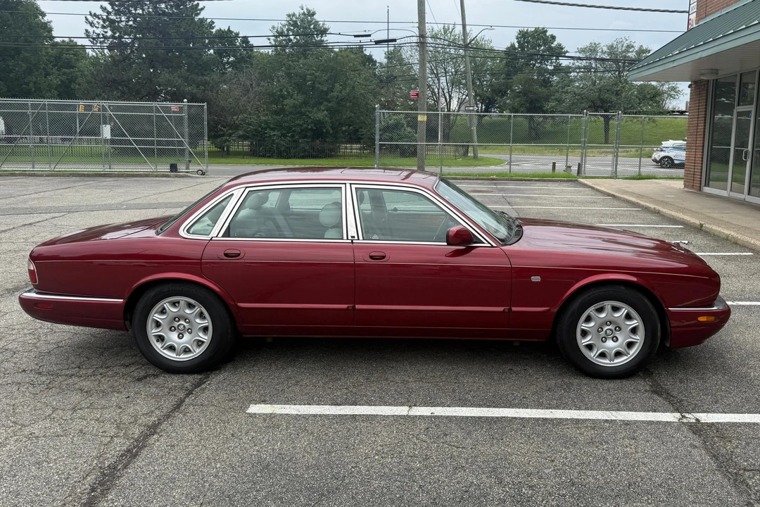 1998 Jaguar X308 XJ - Image 3 of 31