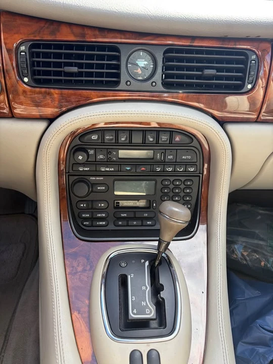 1998 Jaguar X308 XJ - Image 14 of 20