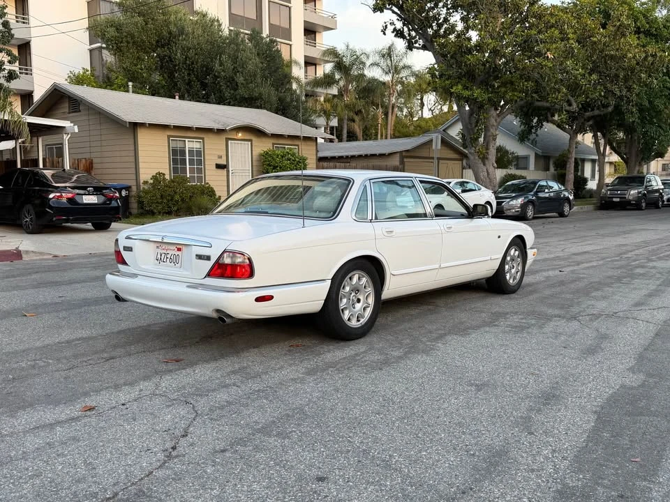 1998 Jaguar X308 XJ - Image 8 of 20
